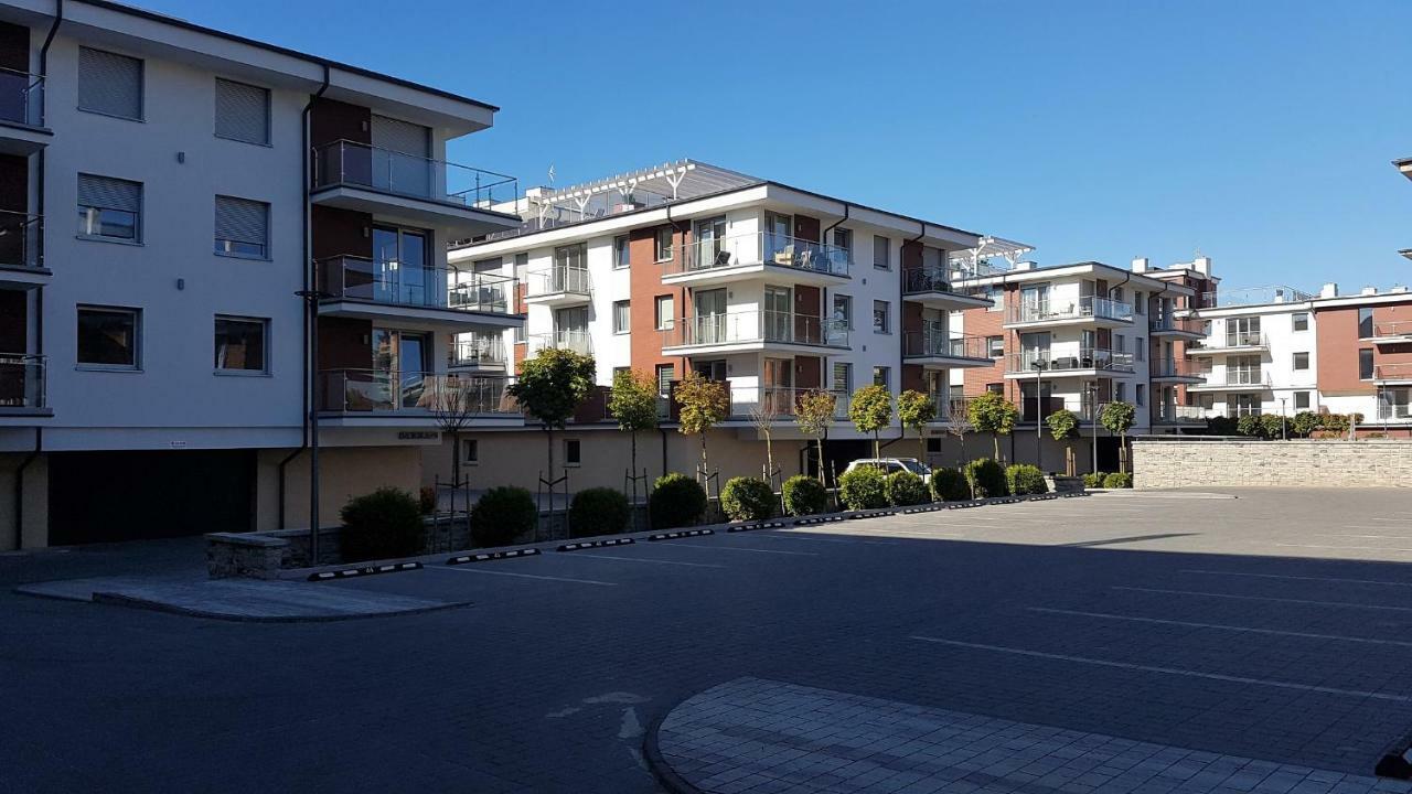 Premium Apartamenty Klifowa Ревал Екстериор снимка