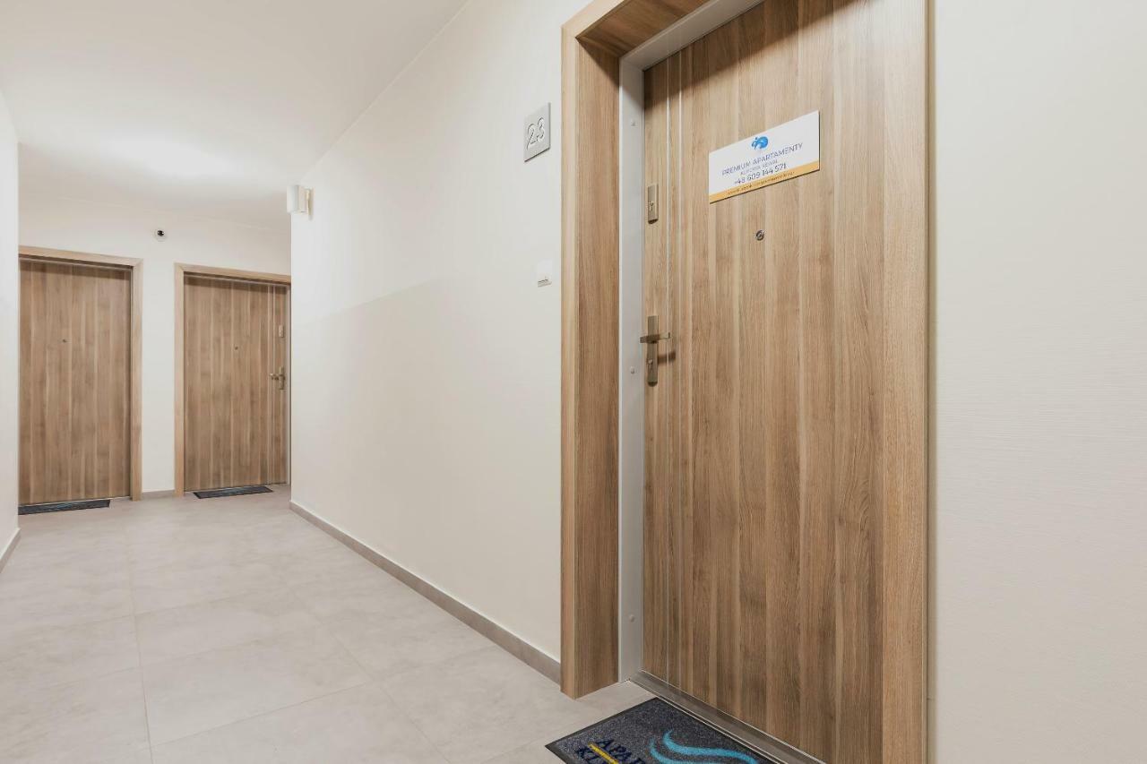 Premium Apartamenty Klifowa Ревал Екстериор снимка
